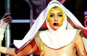Леди Гага может оскорбить чувства верующих России