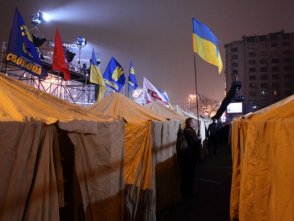 Евромайдан - мышеловка, в которой сначала все безплатно