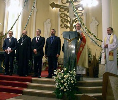 Предательское участие 'православных' экуменистов в католической мессе