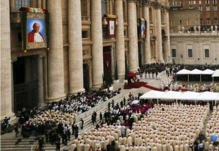 Католики по причине еретичества лишены благодати, а прославлять они могут кого угодно