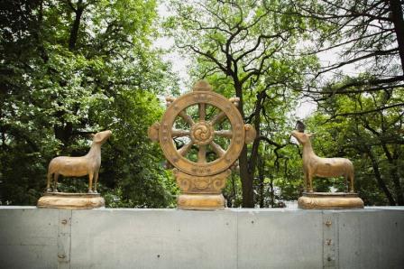 Буддизм есть безбожие, ибо Бога нет у него, а отрицающим бытие Божие - анафема