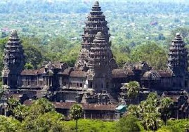 Глупые поступки на развалинах камбоджийского 'храма'
